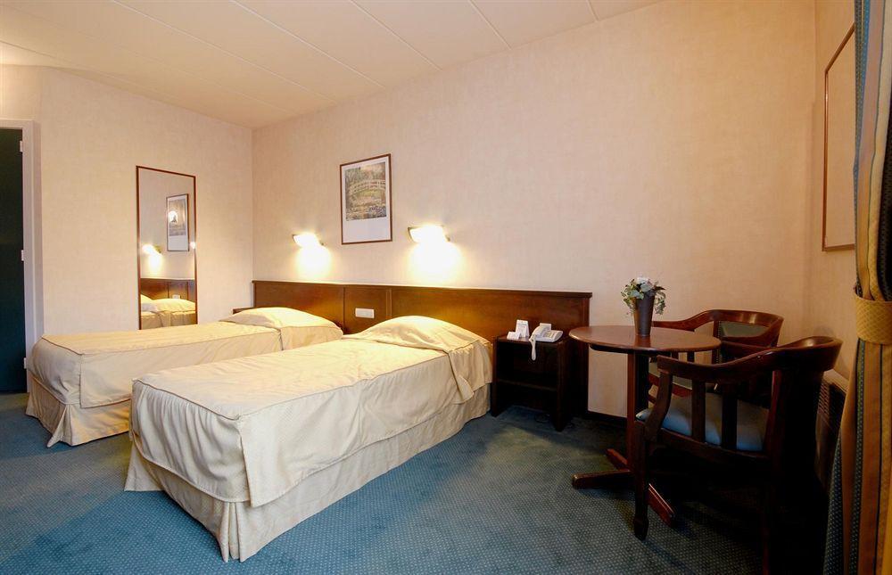 Hotel Corsendonk Viane 3*